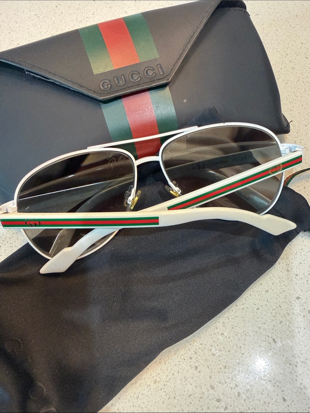 Men Gucci aviator sunglasses
